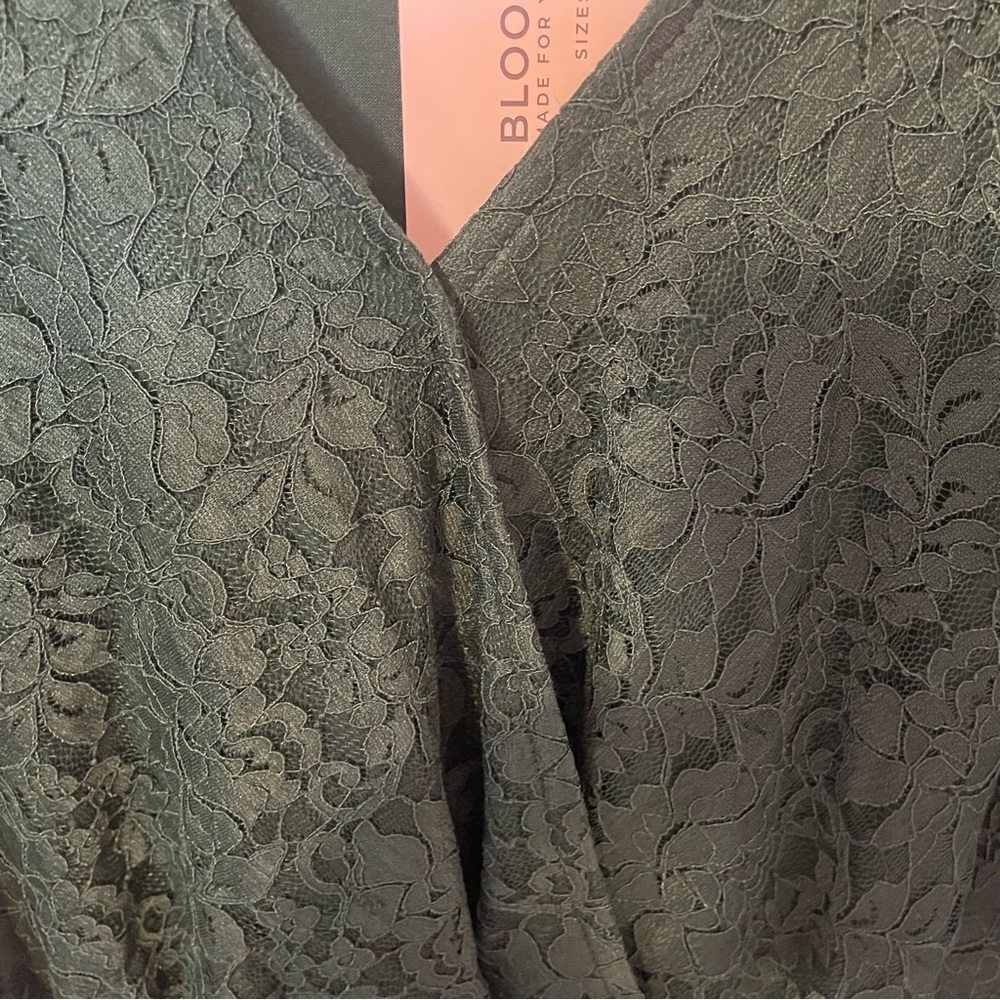 BloomChic Emerald Green Midi Dress - Picture 4 of 9